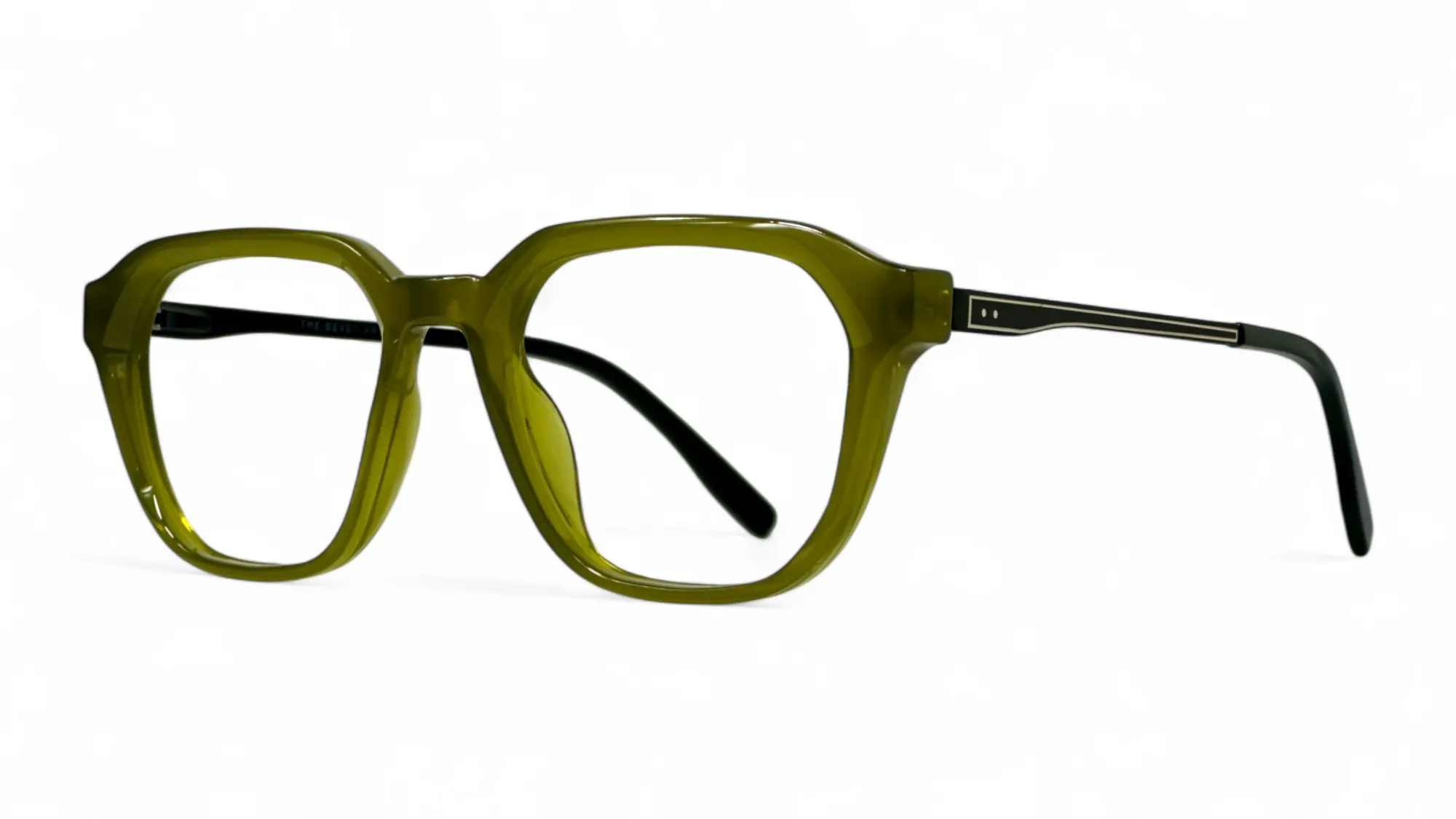 APC_2160-2-Photoroom